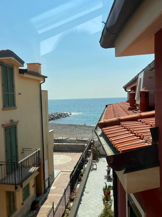 Chery Holiday Home Riva Ligure Kültér fotó
